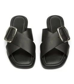 Monique Black Como